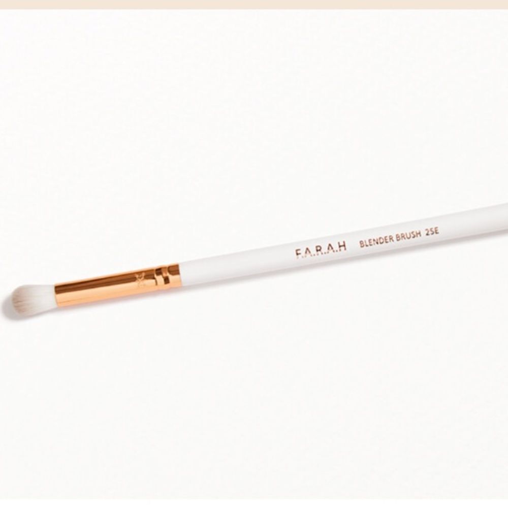 NWT F.A.R.A.H Blender Brush 25E Rose Gold Brush